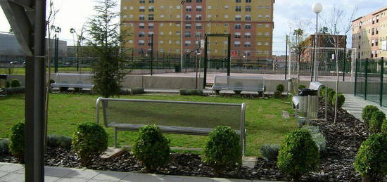 Piso en Poligono Sur - La Oliva - Letanías, Sevilla