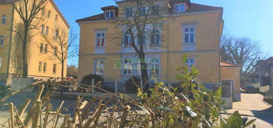 1-Raum-Wohnung Souterrain mit Einbauküche in der Nähe vom Bahnhof zu vermieten.