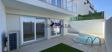 Moradia Geminada T2 com Piscina - A