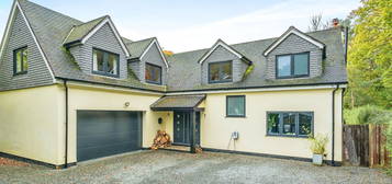 4 bed detached house for sale