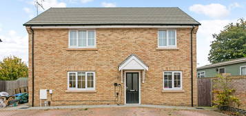 2 bed detached house for sale