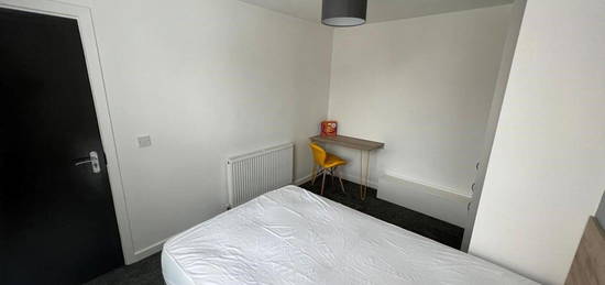 End terrace house to rent in Saxony Road, Liverpool L7