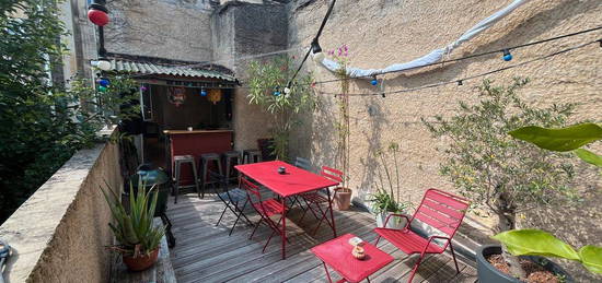 Appartement avec grande terrasse dans hypercentre de Bordeaux