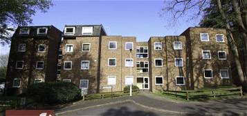 Flat to rent in Briardale, Ware SG12