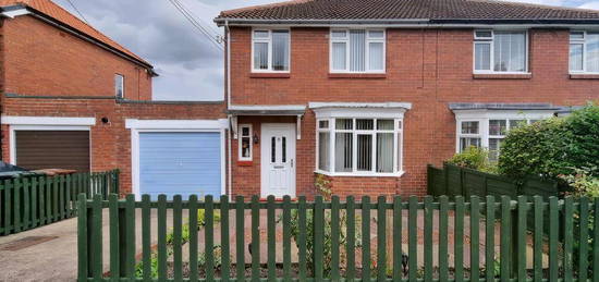 3 bedroom semi-detached house for sale