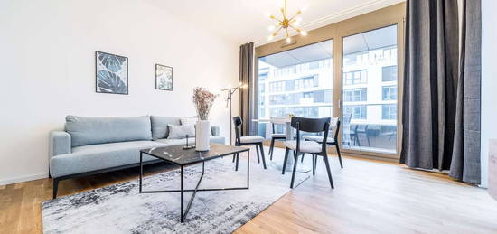 Exklusive 2-Raum-Wohnung mit luxuriöser Innenausstattung mit Balkon und EBK in Berlin Mitte