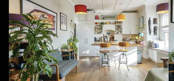 Flat for sale in Herne Hill, London SE24