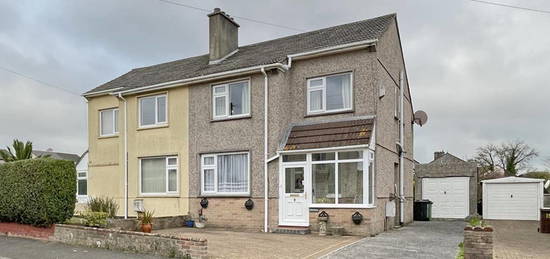 3 bed semi-detached house for sale