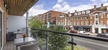 Flat to rent in Meadows House, Walton On Thames KT12