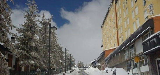 Piso en calle De la Virgen de Las Nieves en Sierra Nevada - Pradollano, Monachil