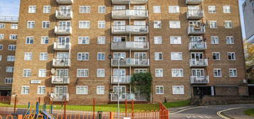 3 bedroom flat for sale