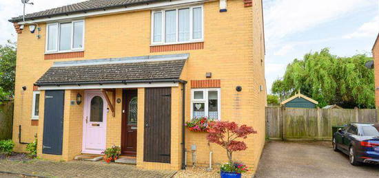 2 bedroom semi-detached house for sale