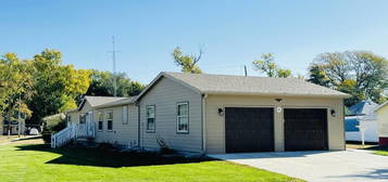 601 S Antelope St, Tilden, NE 68781