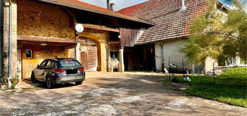 ANCIENNE FERME RENOVÉE à Charbonny