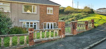 3 bed semi-detached house for sale