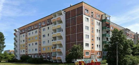 Große 2-Raumwohnung mit Abstellraum u. Balkon