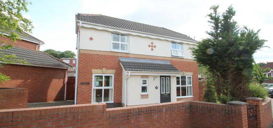 3 bedroom detached house