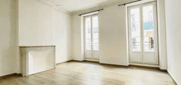 Location appartement 4 pièces 84 m²