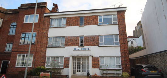 Flat to rent in Bath Street, Brighton BN1