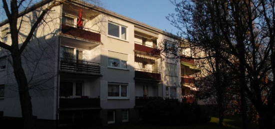 1 Zimmer Wohnung, Küche, Bad mit Fenster, Südbalkon