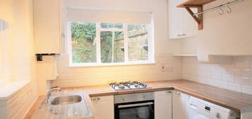 2 bedroom semi-detached house to rent