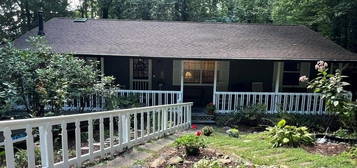 3 Shadywood Cir, Asheville, NC 28803