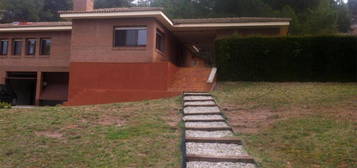 Casa o chalet de alquiler en Plaça la Sardana, 4, Sant Fruitós de Bages