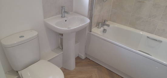 2 bed flat to rent