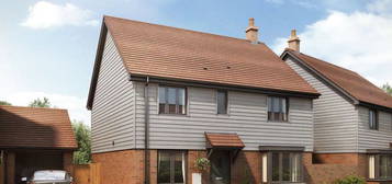 4 bed detached house for sale