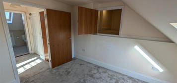 Flat to rent in Clarendon Road, Southsea PO5