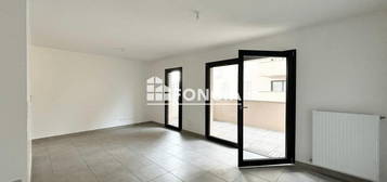 À VENDRE - APPARTEMENT - TYPE 3 - 61 M2 - GARAGE BOX FERMÉ - BALCON - 69400 - VILLEFRANCHE-SUR-SAÔNE - ECOQUARTIER MONPLAISIR