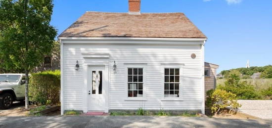 27 N Liberty St, Nantucket, MA 02554