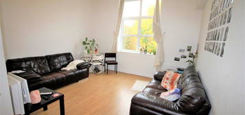 2 bed flat to rent