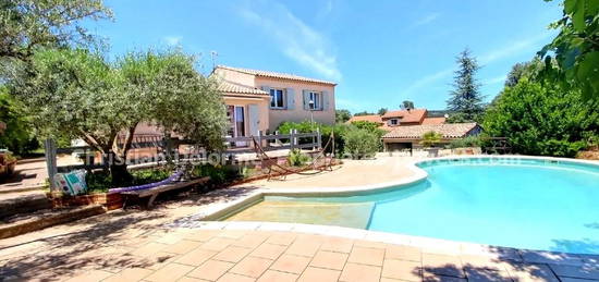 Villa Uzes 7 pièce(s) 170 m2, 5 chambres avec piscine et dépendance