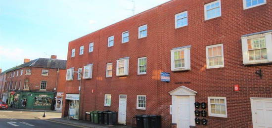 Flat to rent in Bridge Street, Stourport-On-Severn DY13