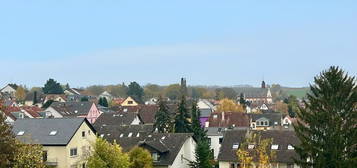 HEMING-IMMOBILIEN -  Großer Ausblick zu kleinem Preis. Sonnige 2 Zimmerwohnung