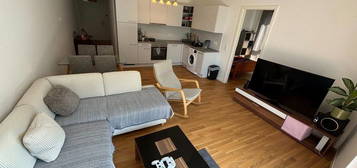 Appartement meublé  à louer, 3 pièces, 2 chambres, 80 m²