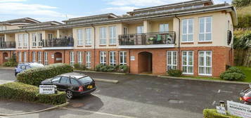 2 bedroom ground floor flat for sale