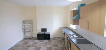 2 bed flat to rent