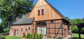 Saniertes Bauernhaus/Resthof mit Nebengebäude und Scheune