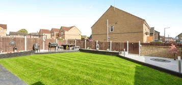 4 bed detached house for sale