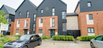 4 bedroom terraced house