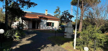 Villa unifamiliare con giardino