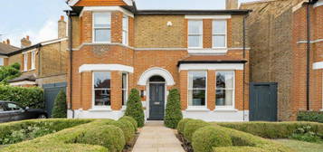 6 bedroom detached house for sale