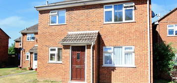 Maisonette to rent in Tower Road, Bexleyheath DA7