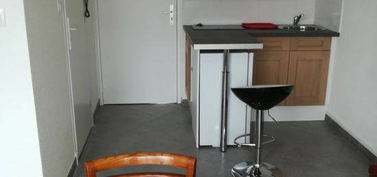 Studio étudiant meublé N°8