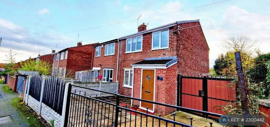 3 bedroom semi-detached house