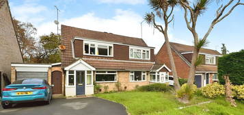 3 bed semi-detached house for sale