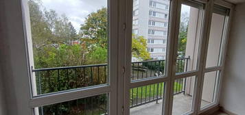 Beau T2 avec balcon, spacieux 'Le Mortard'