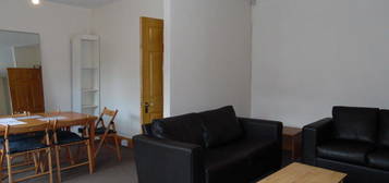 Duplex to rent in Forsyth Road, Newcastle Upon Tyne NE2